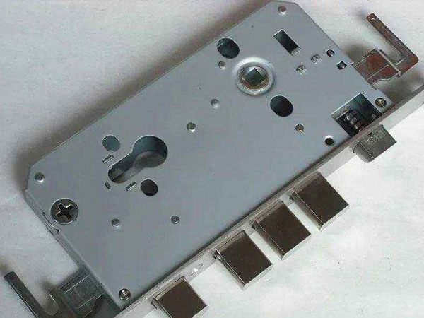 西岗24小时上门开锁公司