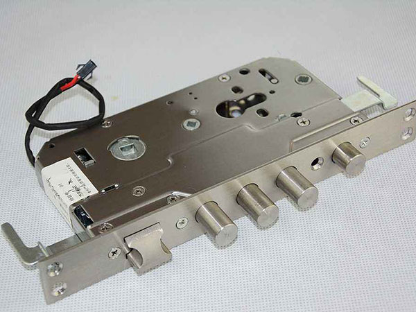 西岗24小时上门开锁公司